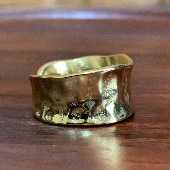 18K Gold Plated Titanium Steel Hammered Texture Ring Size 6 - Picture 4 of 6